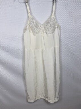 VTG Warners Off White Nylon Slip Lace Top & Adjustable Straps Size 34 A 1960’s